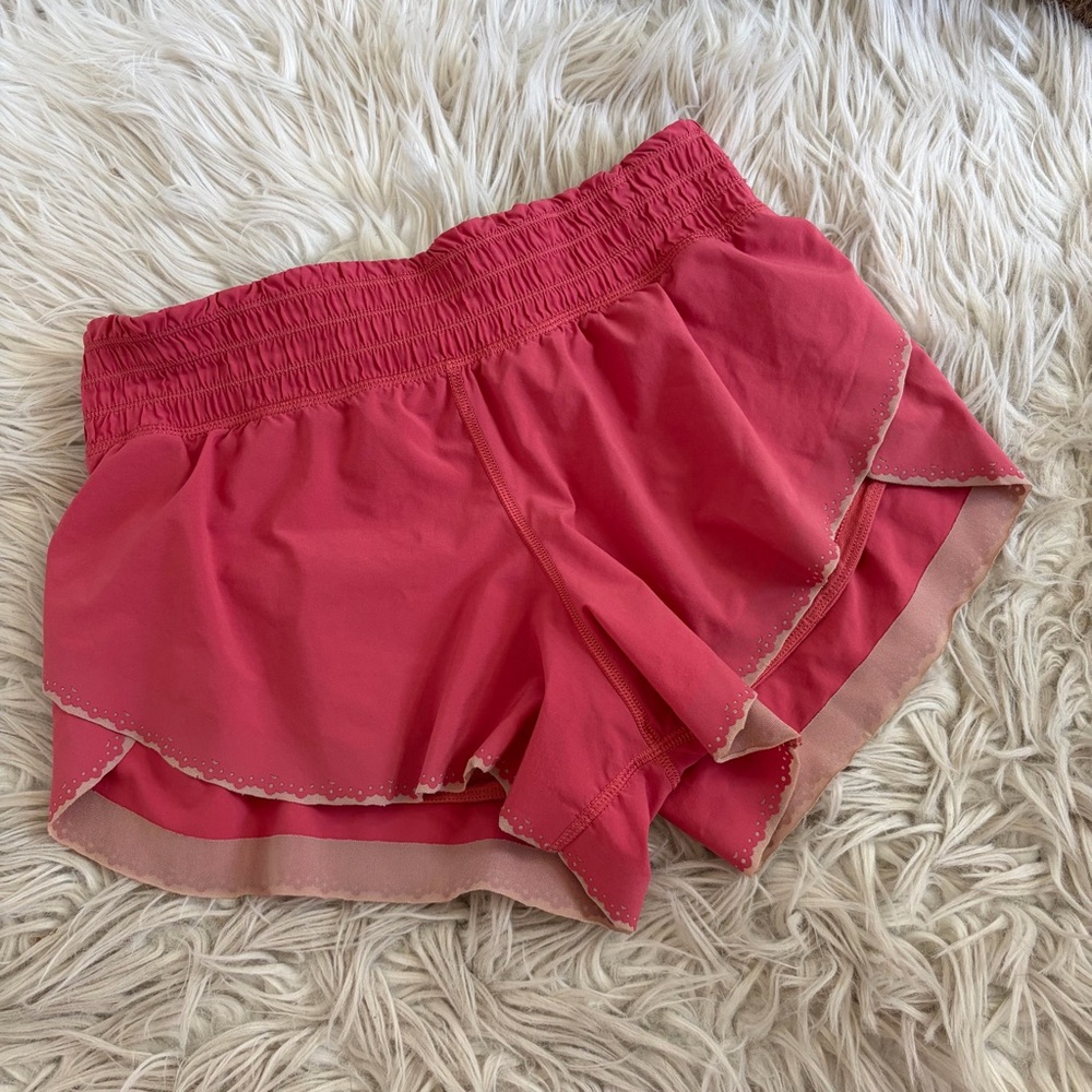 Lululemon Coral Peach Red Scalloped Workout Shorts